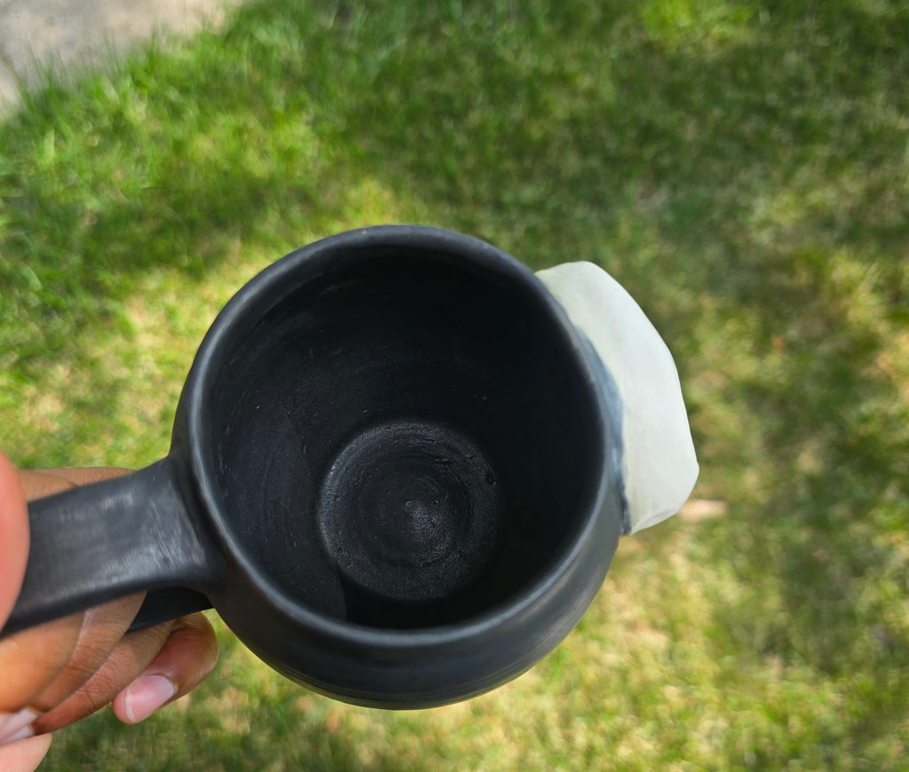 Handmade ceramic mug: Skull
